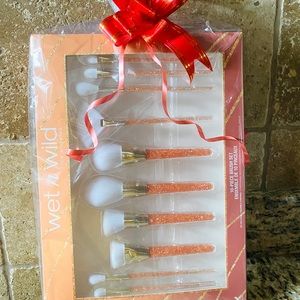 10 pc Wet n Wild brush set